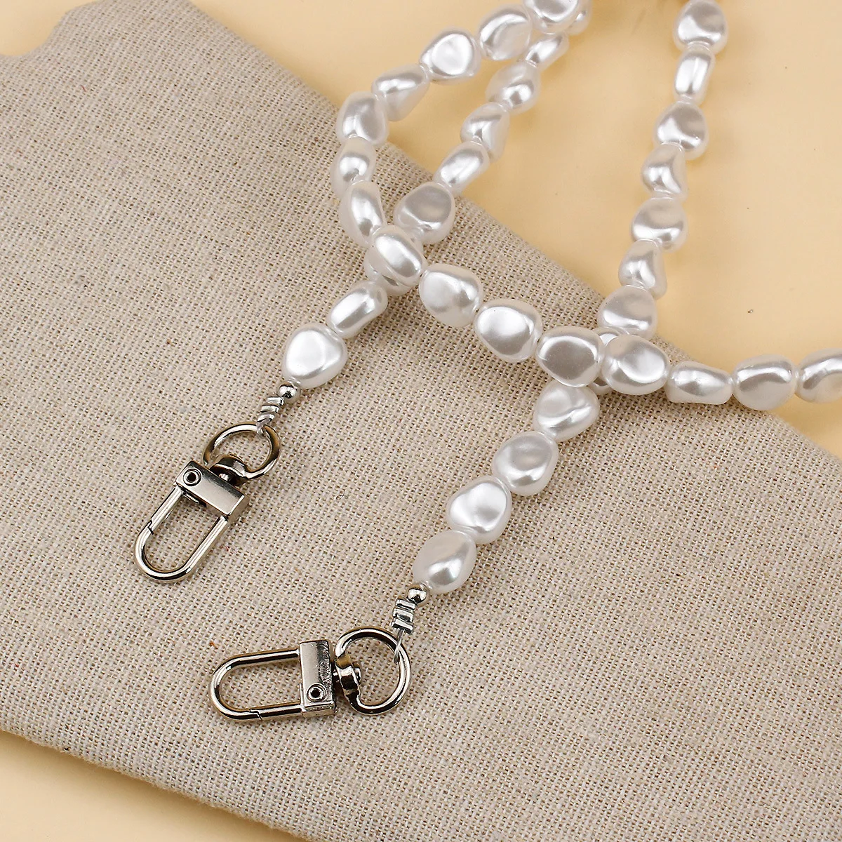 Mobile Phone Lanyard Luxury Pe - Pearl Trim Chain recensie en prijs