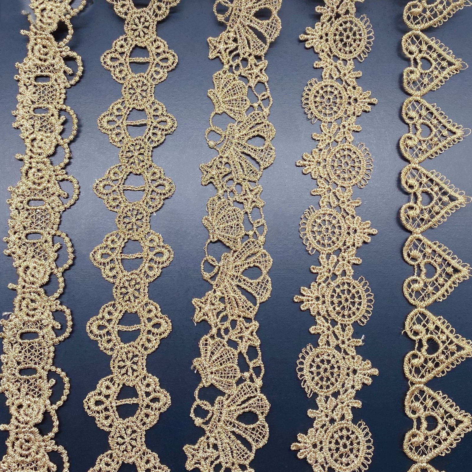 2yards Golden Embroidered Love - Lace Ribbon Trim recensie en prijs