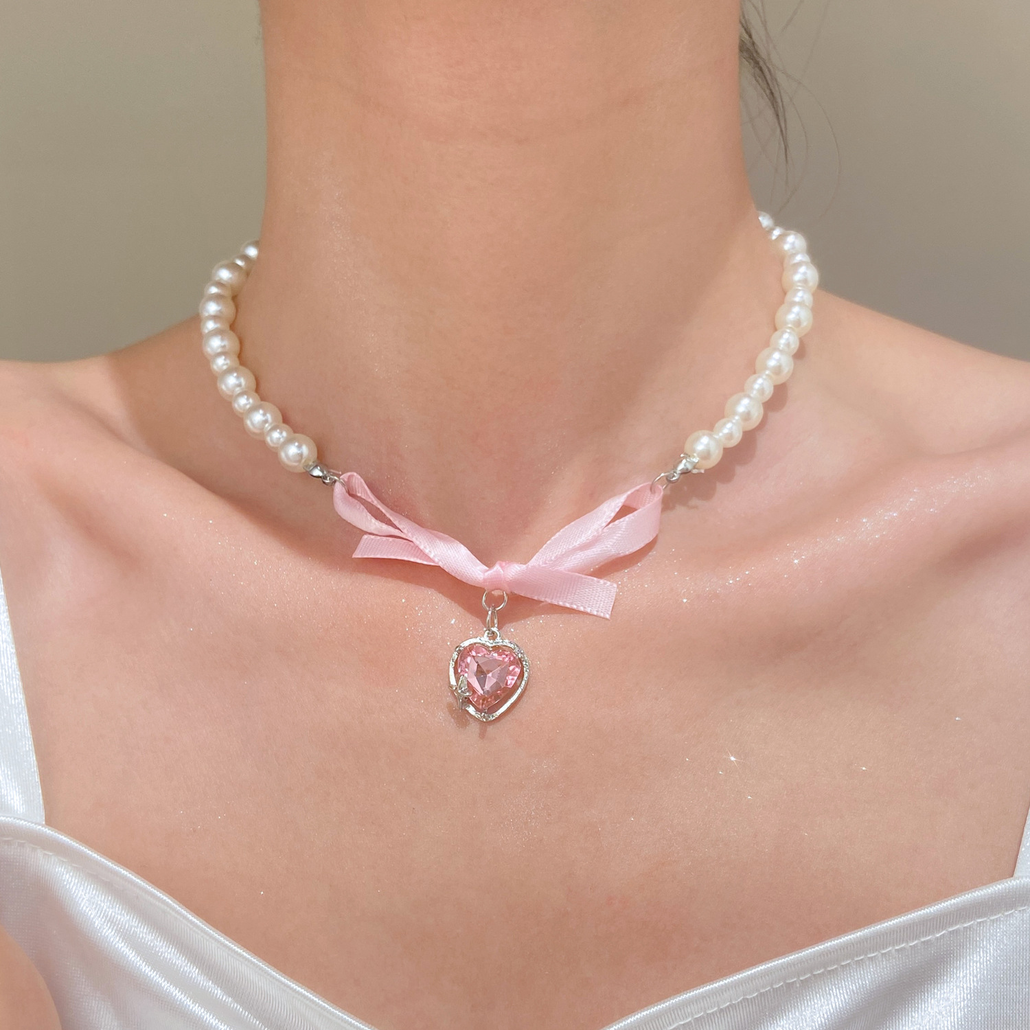 French Romantic Pink Bowknot H - Pearl Trim Chain recensie en prijs